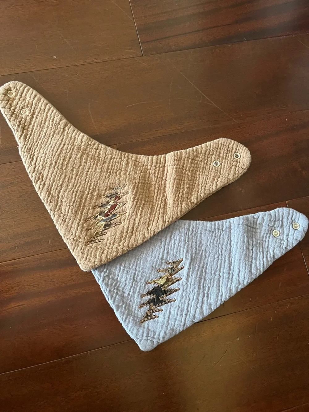 2 snap kerchief bibs baby gauze cotton stealie J Garcia silk Stealie bolts